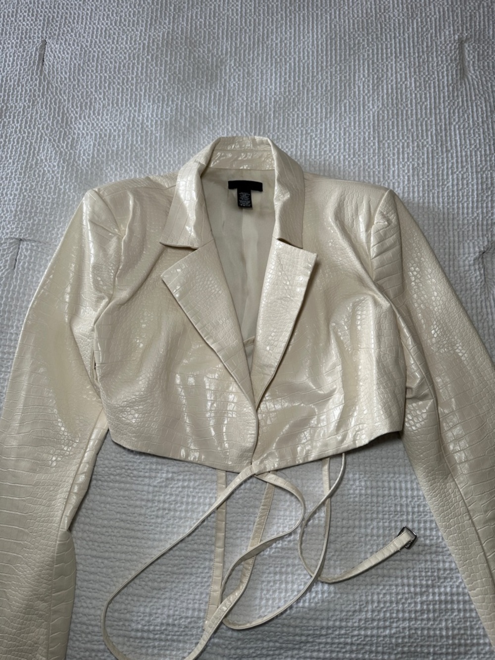 h:ours Cropped Faux-Croc Belted Jacket - Cream